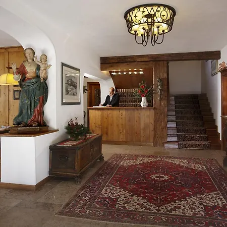 Otel Menardi 3*