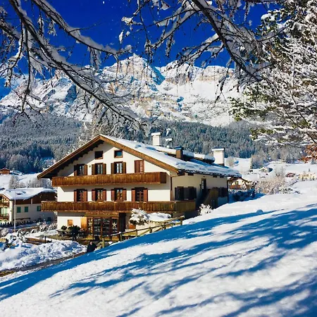 Menardi Otel Cortina dʼAmpezzo